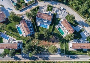 4 Bedroom Cozy Home In Buici