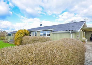 4 bedroom cozy home in Bogense