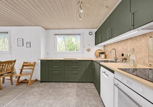 4 bedroom lovely home in Hemmet