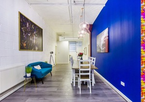 4 bedroom(s) House near London