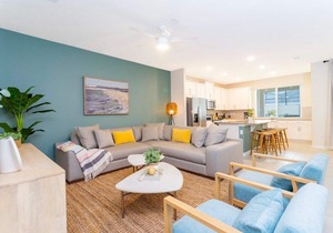 4 Bedrooms, 4.5 bathrooms Townhouse