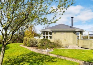 4 person holiday home in Vinderup-By Traum