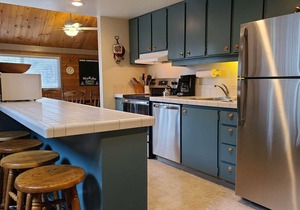 4 Pole House-Sunriver, Oregon: BBQ, WiFi, SHARC Aquatics, Tubing Hill, Mt. Bachelor, Golf, Deschutes River, Tennis, Bike Paths