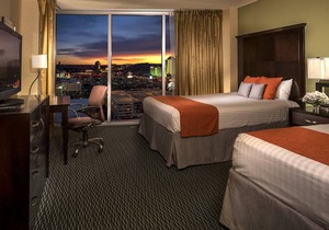 4 Spacious Units for Large Groups, Casino, Pool, Restaurants, Game Room, Bars!