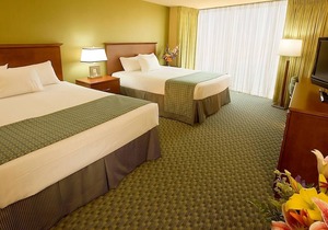 4 Spacious Units for Large Groups, Casino, Pool, Restaurants, Game Room, Bars!