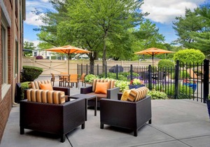 4 Spacious Units! FREE Parking, Pets Allowed, Close to Burlington Mall!