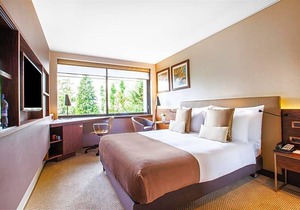 4-Star Hotel ∙ Crowne Plaza Geneva, an IHG Hotel