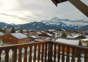 4BAPAIG18 in CREST VOLAND