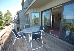 4BR/3BA Condo ~ Beautiful S. Beach on Lake Michigan in Glen Arbor! Acc: 8!