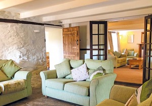 5 bedroom accommodation in Nr St Austell