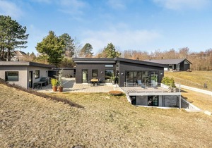 5 bedroom accommodation in Ebeltoft