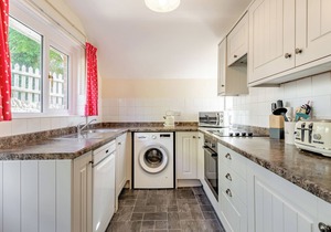 5 bedroom accommodation in West Lulworth, near Swanage