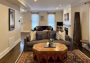 5 Bedroom Huge House in Best Location Parking Fireplace Back Yard