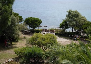 5 pers 2nd floor apartment, superb sea view, direct access to the beach