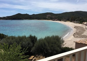 5 pers 2nd floor apartment, superb sea view, direct access to the beach