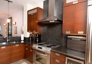 513 Mariners Club - 3 bedroom luxury ground floor condo with ocean views