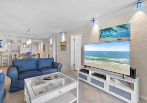 513 - Spectacular Penthouse Level Condo