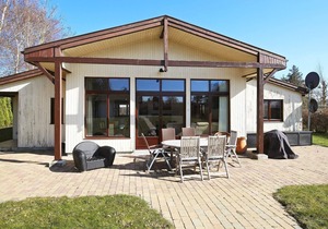 6 person holiday home in Kirke Hyllinge