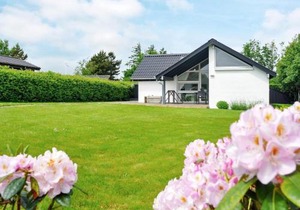 6 person holiday home in Struer-By Traum