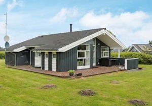 6 person holiday home in Hadsund