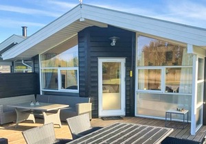 6 person holiday home in Tranekær-By Traum