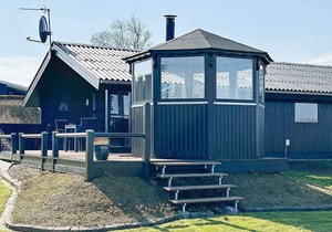 6 person holiday home in Roslev