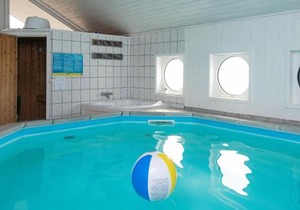 6 person holiday home in Ebeltoft