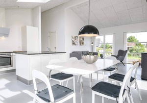 6 person holiday home on a holiday park in Fanø