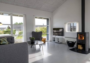6 person holiday home on a holiday park in Fanø
