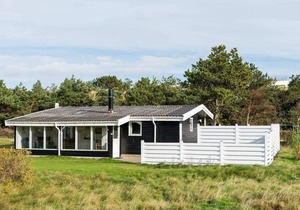 6 person holiday home on a holiday park in Fanø