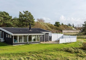 6 person holiday home on a holiday park in Fanø