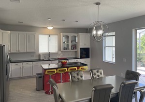 7/5 themed near Disney/pool/VR room/indoor slide