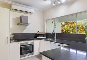 79 Reef Resort | Private Villa Close to Beach