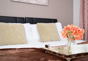 (7SM-11)Dreams Serviced Accommodations- Staines/Heathrow