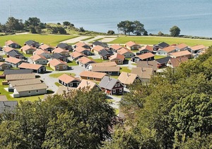 8 person holiday home on a holiday park in Gråsten