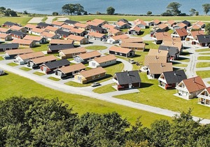 8 person holiday home on a holiday park in Gråsten