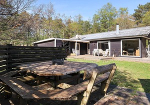 8 person holiday home in Hadsund
