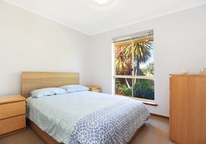 80 Albatross Ave, Hayborough