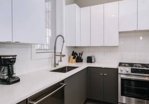 811 #1 - Stunning Duplex Condo - Downtown River North