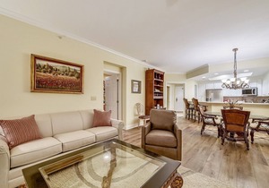 8133 Wendover Dunes ~ Large Screened Porch! Less than 5 Minute Walk to Beach!