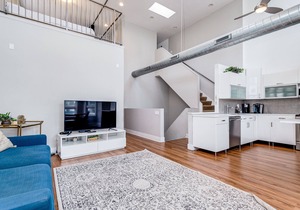 870 BLDG- Downtown Living - Entire Building - Sleeps 34!!