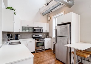 870 BLDG- Downtown Living - Entire Building - Sleeps 34!!