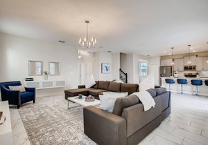 8908 CC - 6BR Luxury Home: Private Pool