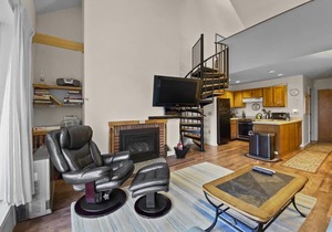 93 m² Condo ∙ 2 bedrooms ∙ 4 guests