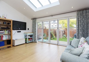 A 3 bed Victoria home, exceptionally decorated, in leafy Wimbledon (Veeve)