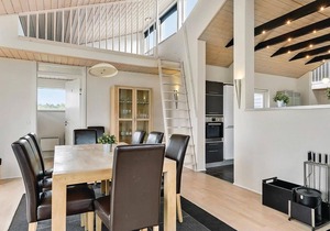 A truly remarkable, bright vacation home from 2007, equipped with heat pump.