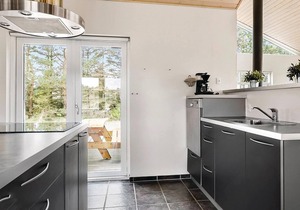 A truly remarkable, bright vacation home from 2007, equipped with heat pump.