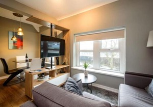 Aaron Wise Apartments