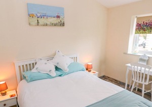 ABERFA, pet friendly, luxury holiday cottage in Ferryside