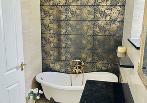 aday - Beautiful Suite